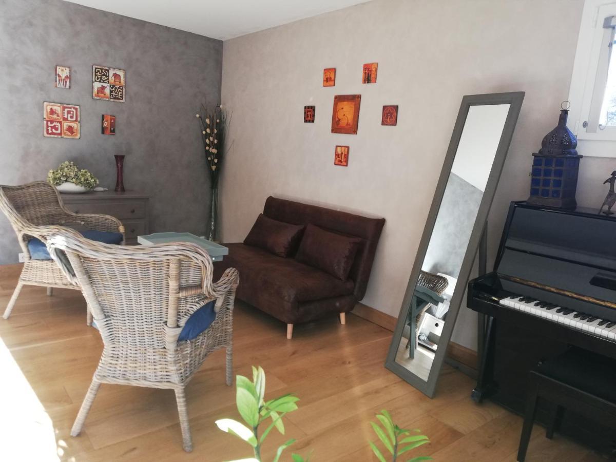 Bed and Breakfast La Goutadou Cabannes Екстер'єр фото