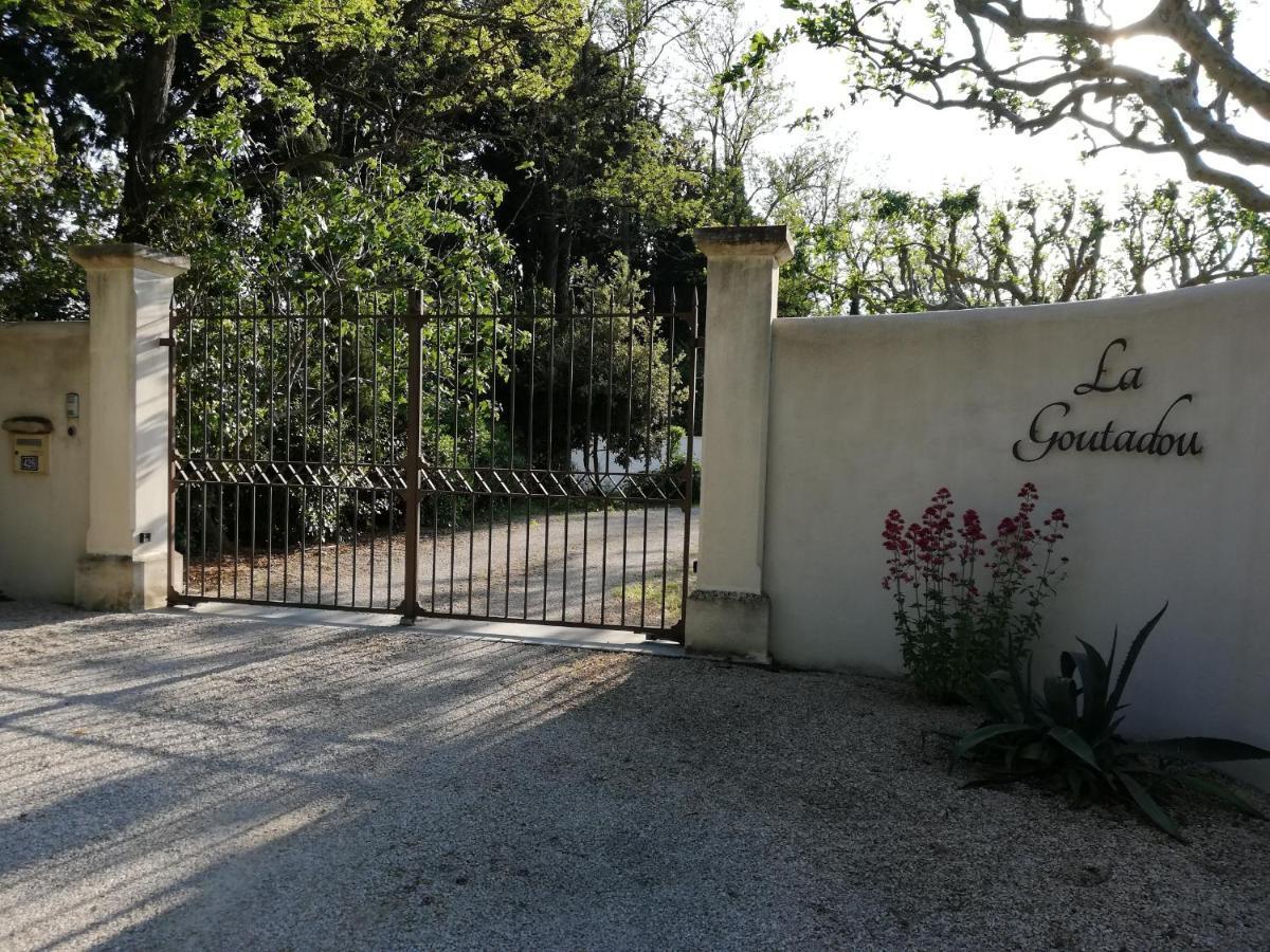 Bed and Breakfast La Goutadou Cabannes Екстер'єр фото
