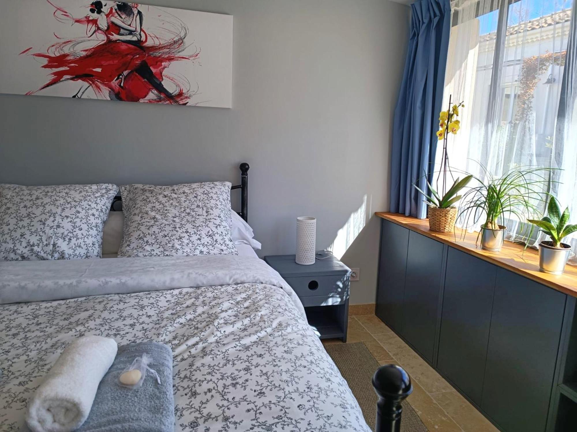 Bed and Breakfast La Goutadou Cabannes Екстер'єр фото